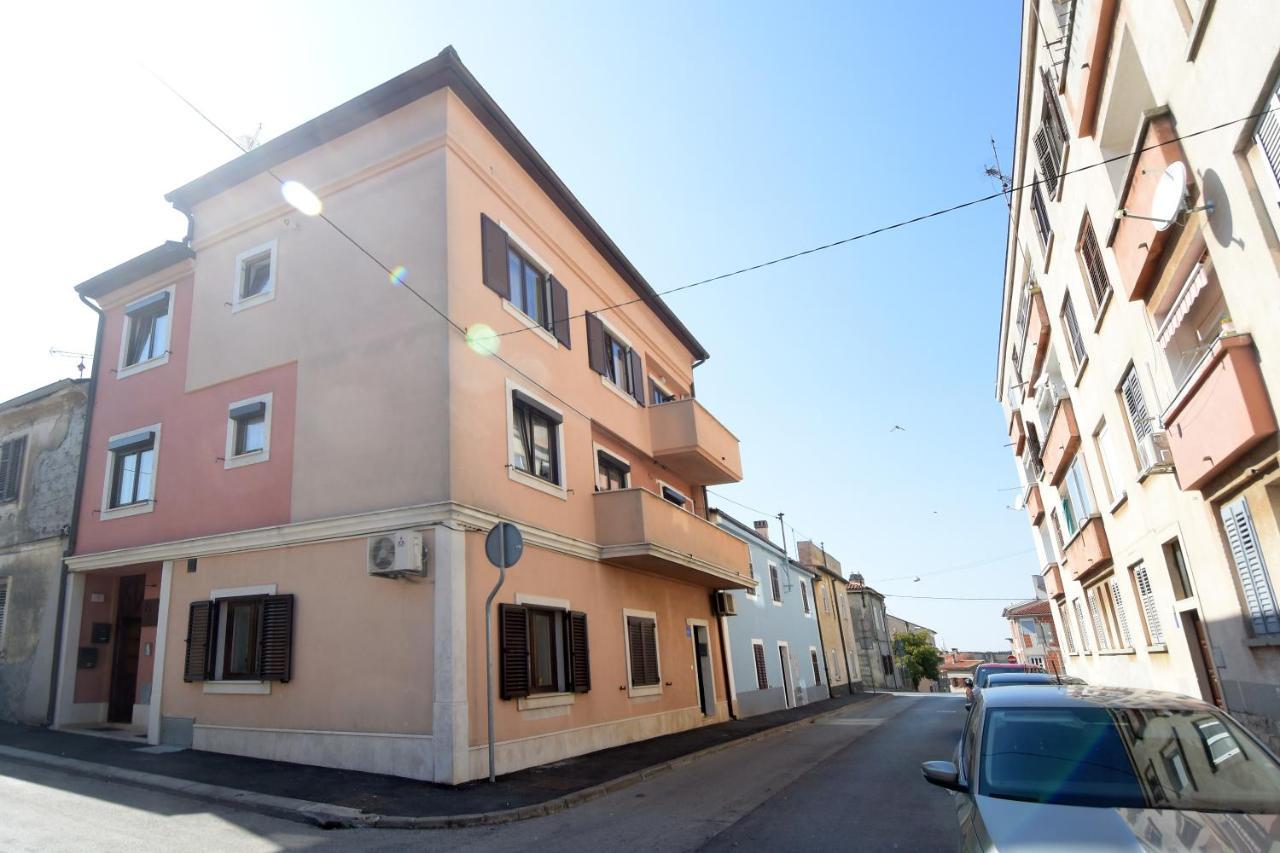 Gallery Premium 99 Near Ammphiteatre With Garage 5 Days And More Gratis Apartamento PUY Exterior foto